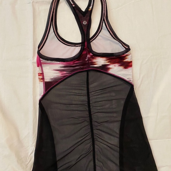 Lululemon Top size 2 - Picture 2 of 2